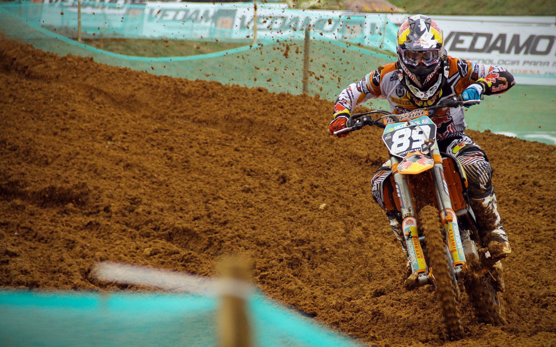 包含全锦赛战况：洛杉矶快船防线稳固，洛杉矶湖人进攻受阻，胡金秋成最佳的词条