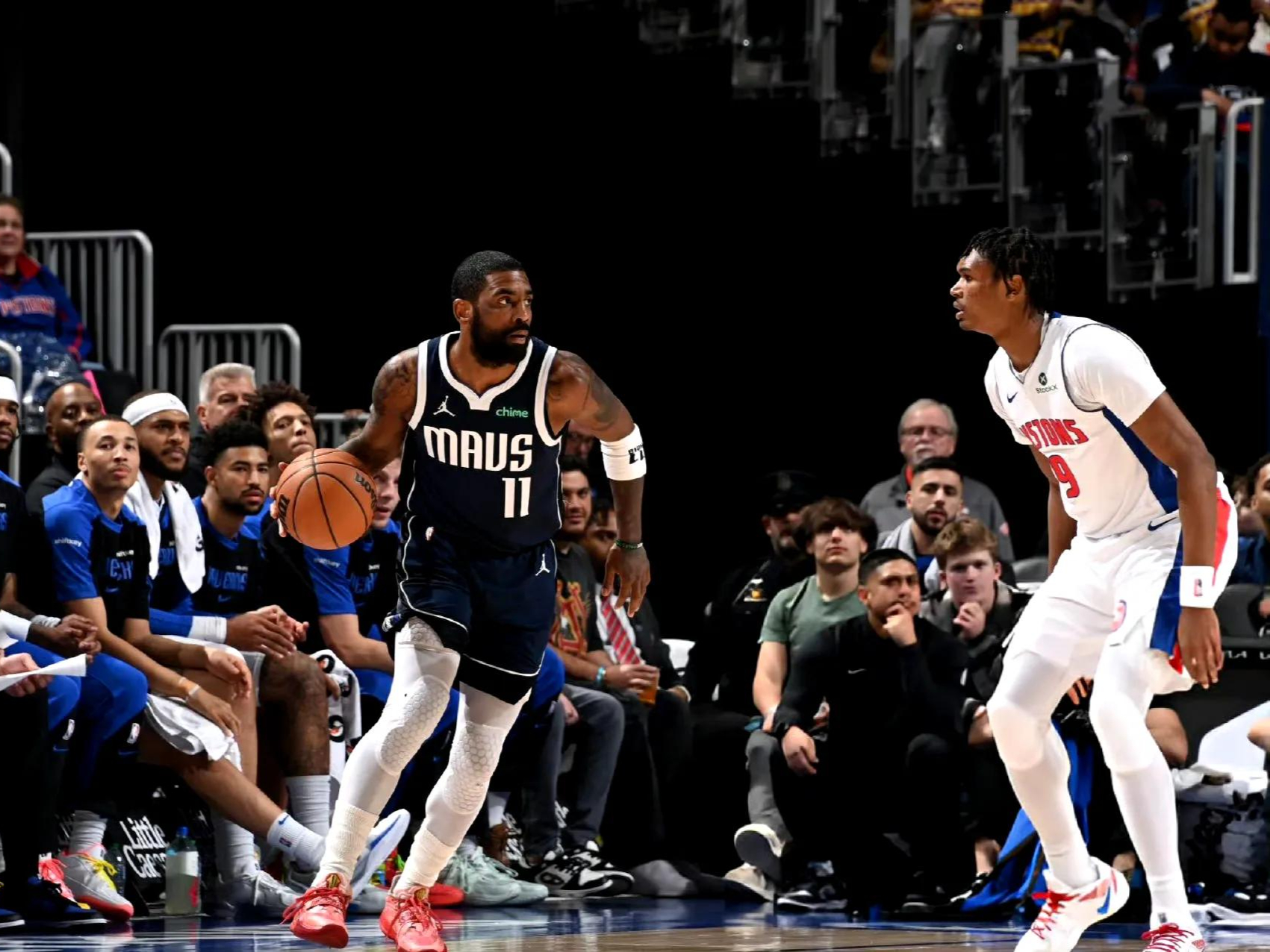 包含NBA常规赛半决赛对决在即！菲尼克斯太阳演练定位球，山东泰山密集防守应对的词条